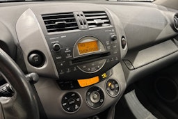 musta Toyota RAV4 2007 kuva 18.