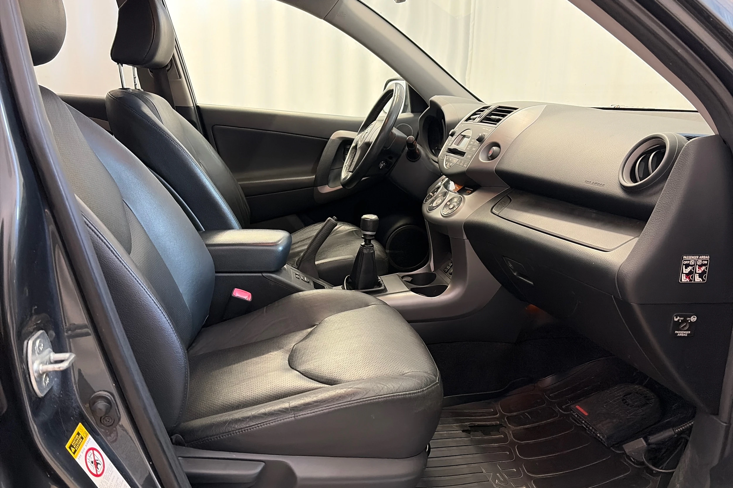 harmaa Toyota RAV4 2007 kuva 17.