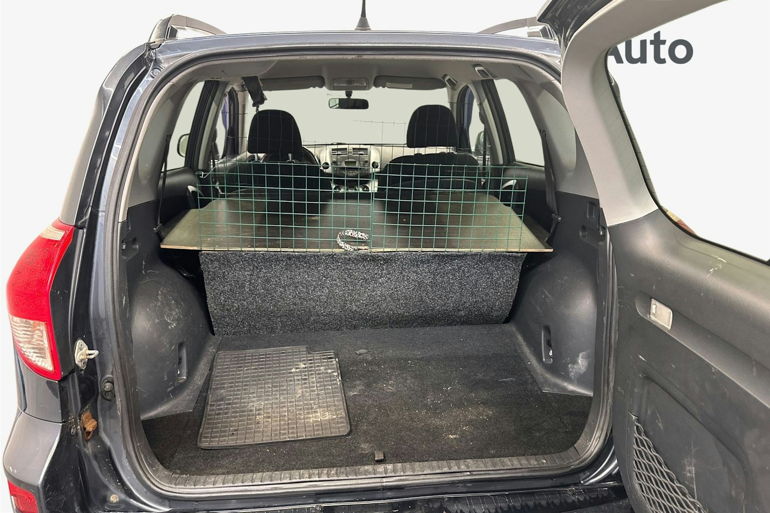 harmaa Toyota RAV4 2007 kuva 9.