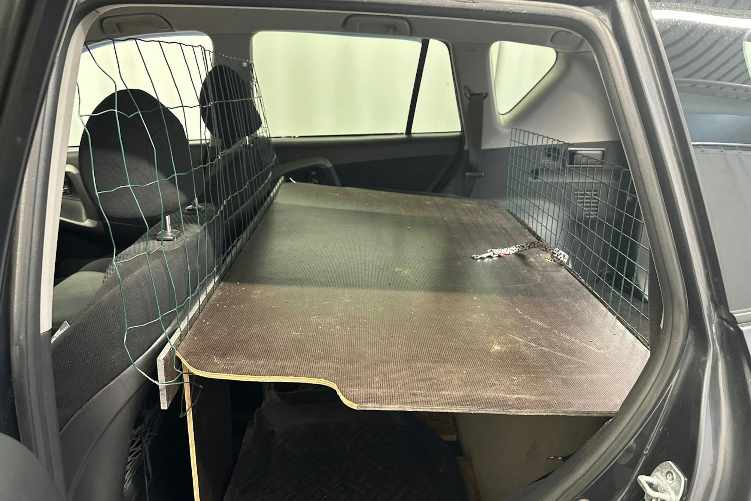 harmaa Toyota RAV4 2007 kuva 11.