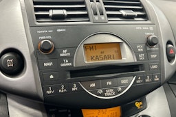 harmaa Toyota RAV4 2007 kuva 18.