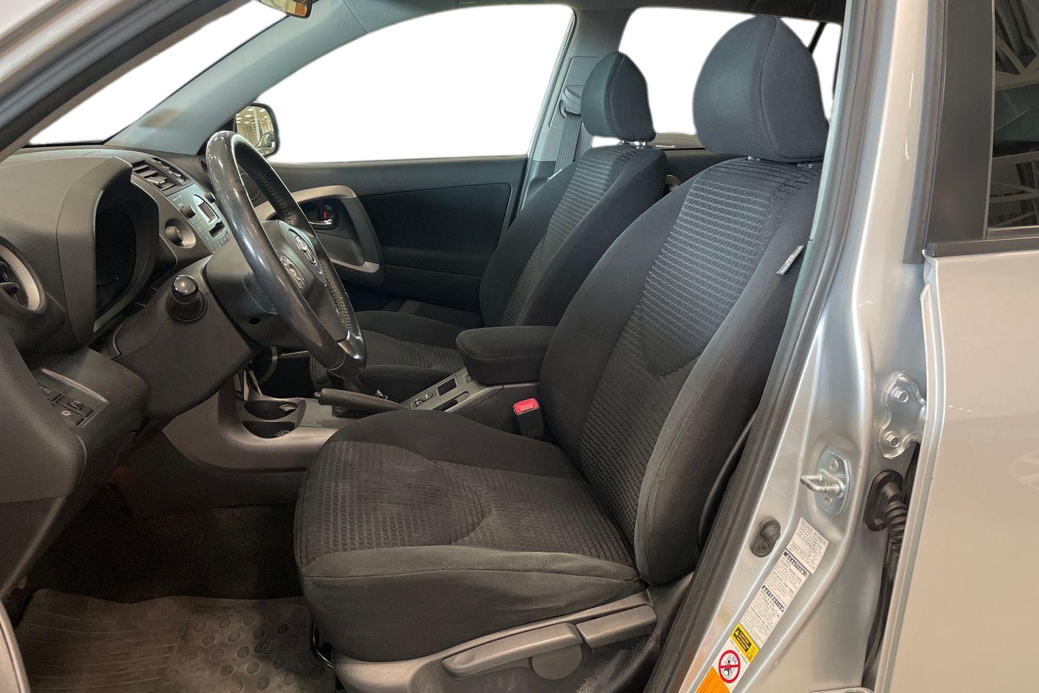 Toyota RAV4 2008, kuva 6/25