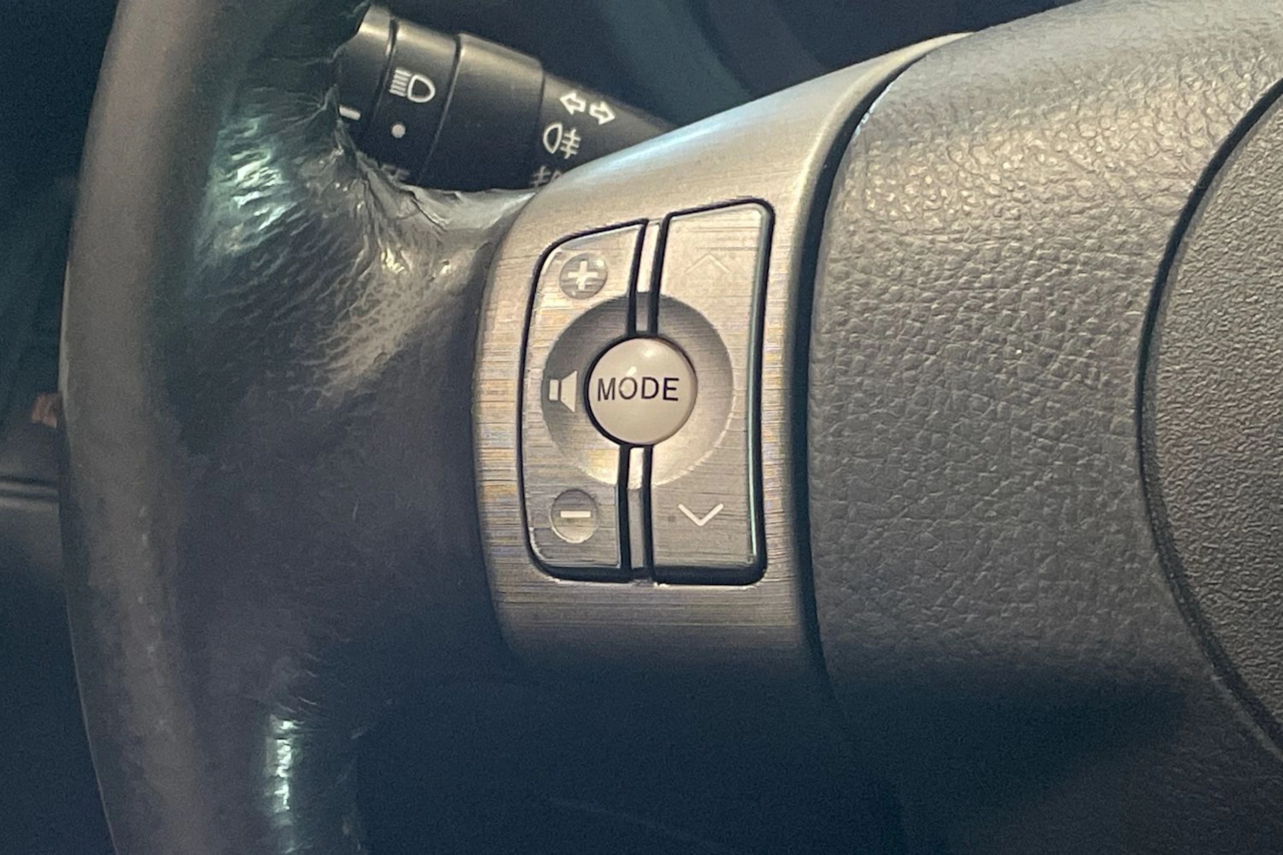 met. hopea Toyota RAV4 2008 kuva 13.