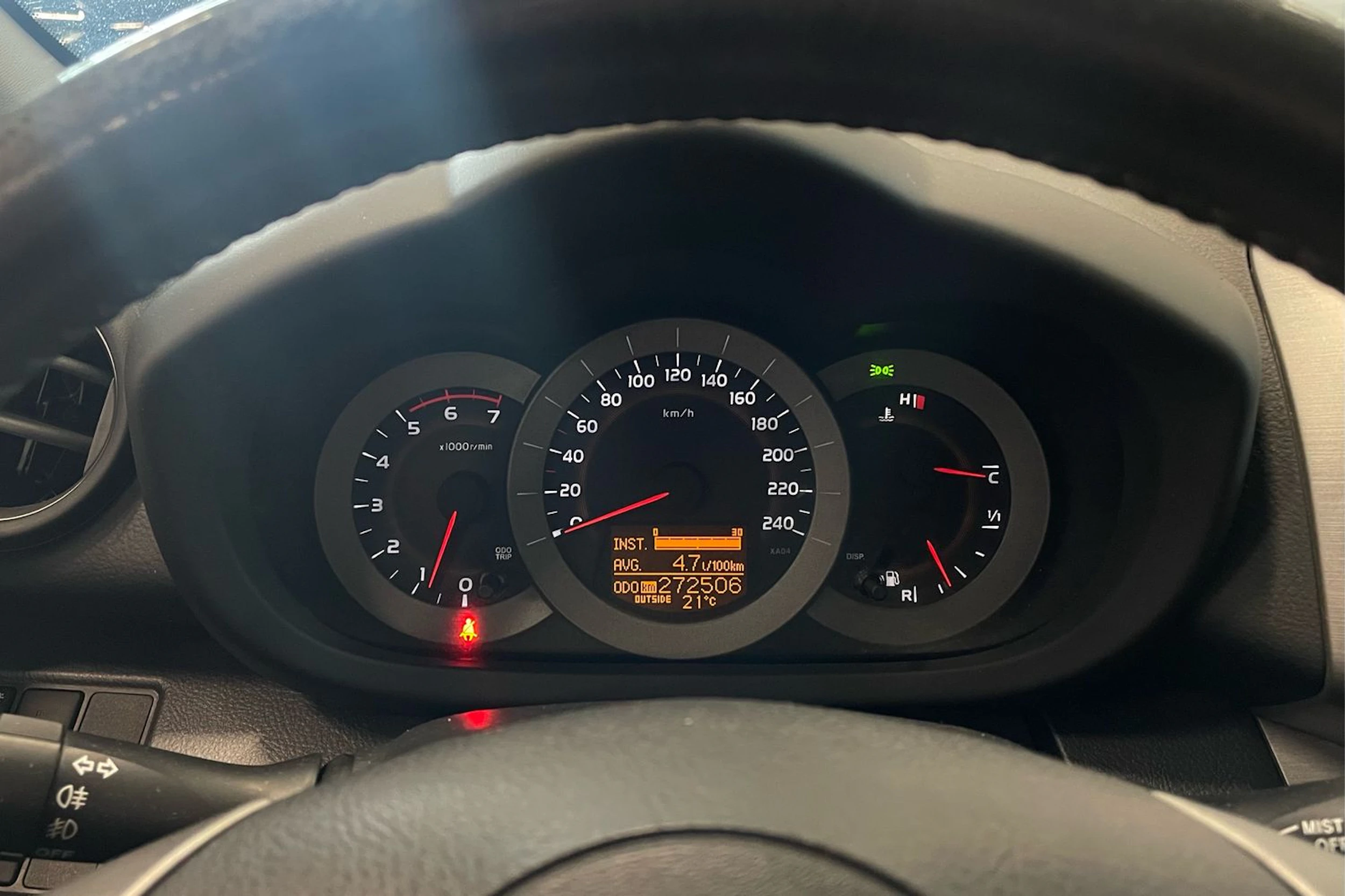 met. hopea Toyota RAV4 2008 kuva 15.