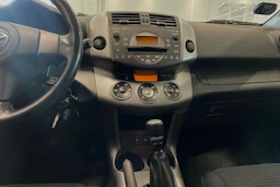 met. hopea Toyota RAV4 2008 kuva 16.