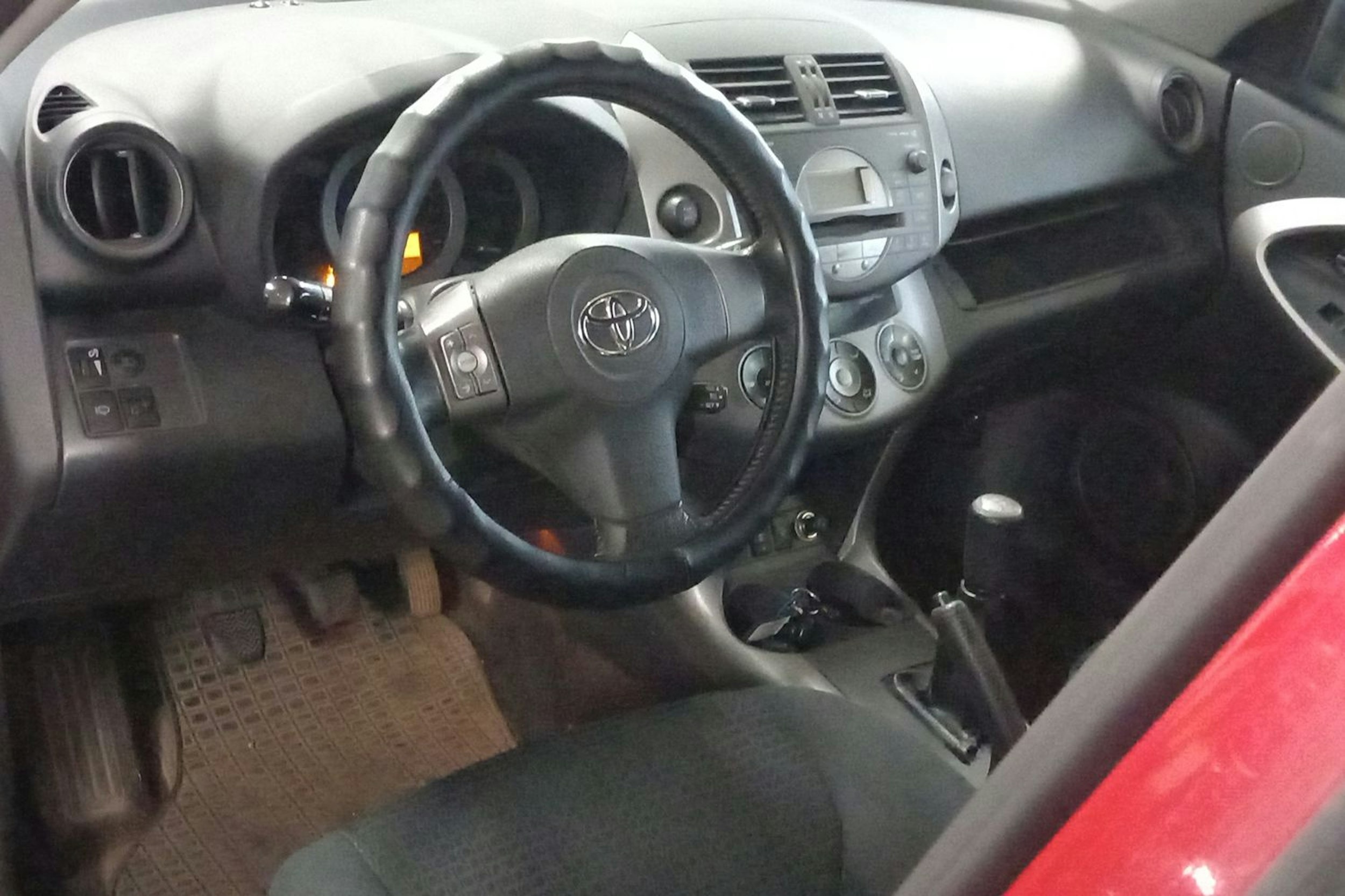 punainen Toyota RAV4 2008 kuva 3.