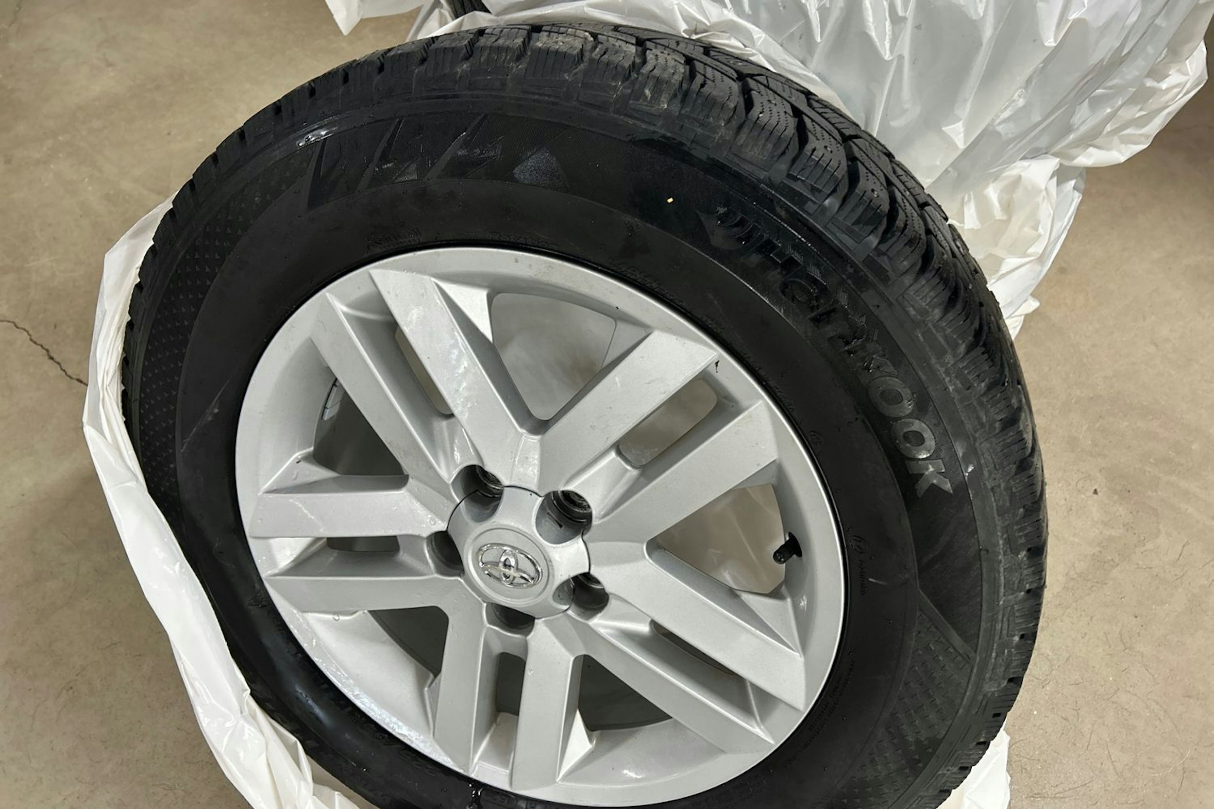 punainen Toyota RAV4 2008 kuva 13.