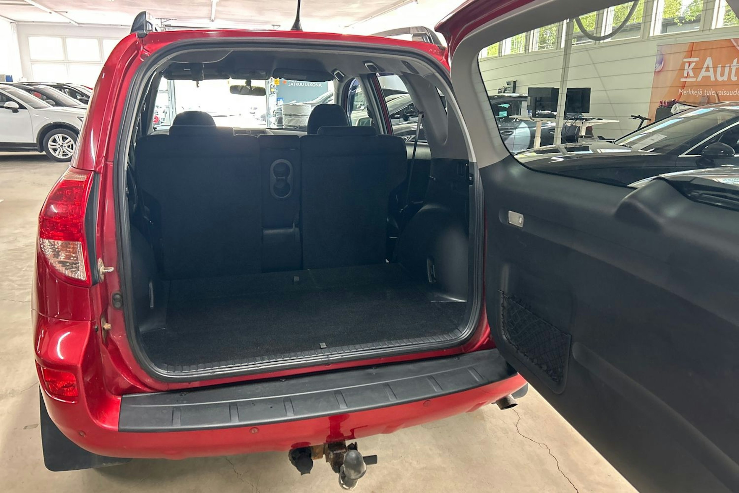 punainen Toyota RAV4 2008 kuva 14.