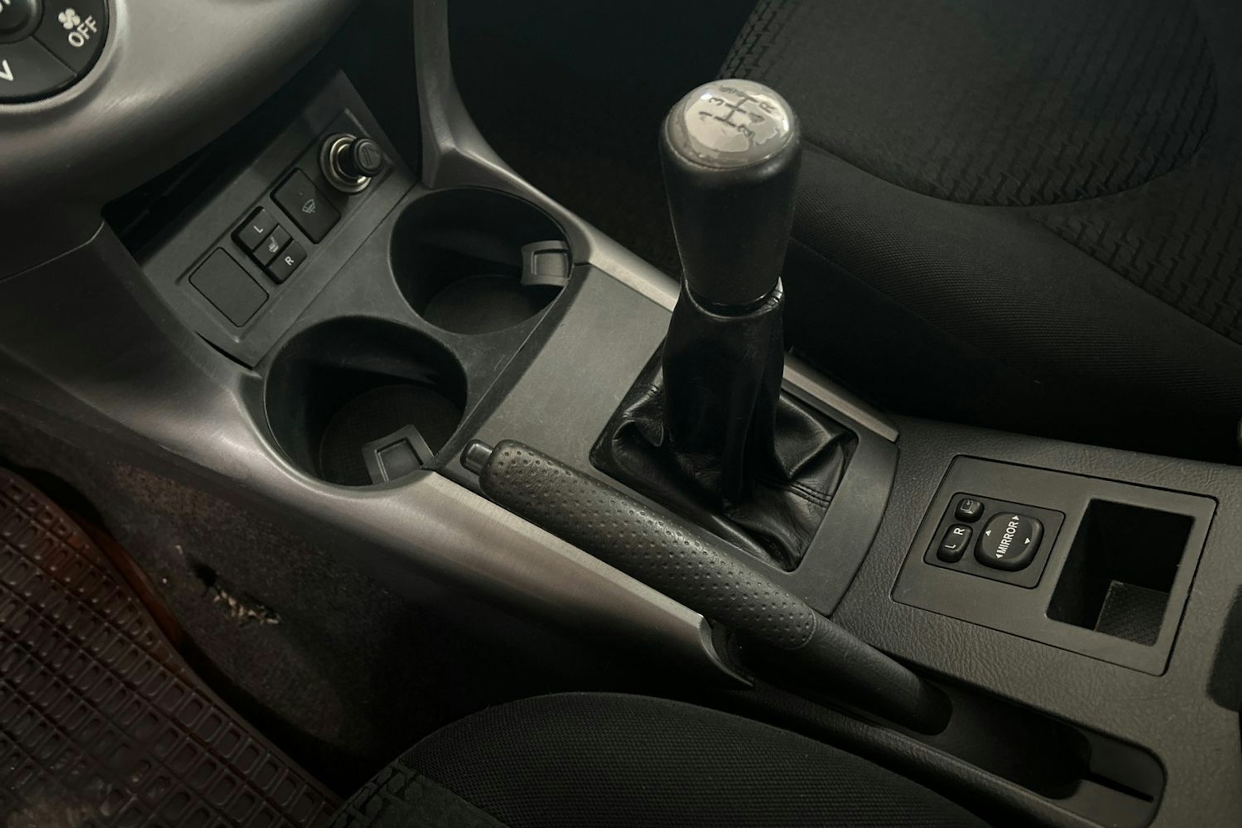 punainen Toyota RAV4 2008 kuva 19.