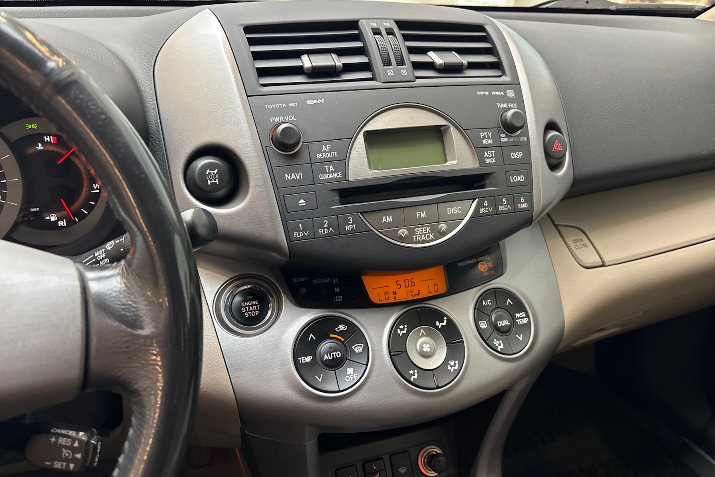 ruskea (beige) Toyota RAV4 2008 kuva 22.