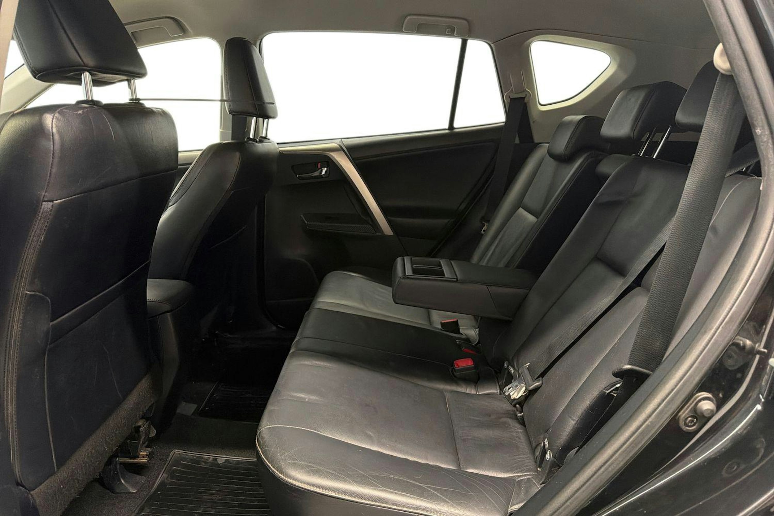 musta Toyota RAV4 2013 kuva 10.