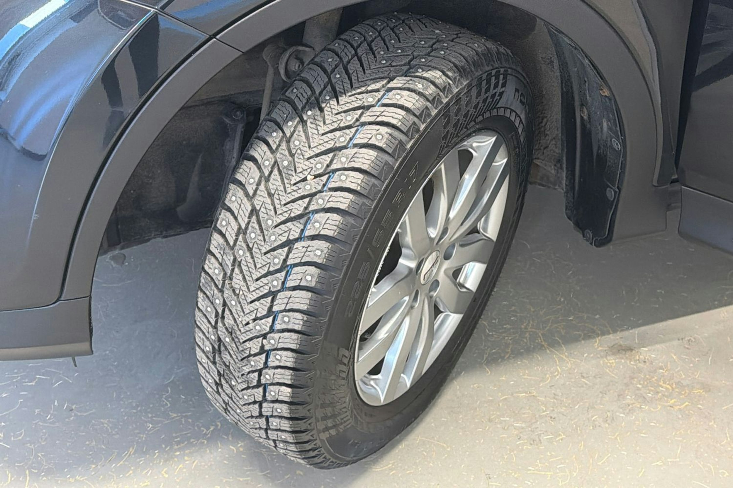 musta Toyota RAV4 2013 kuva 13.