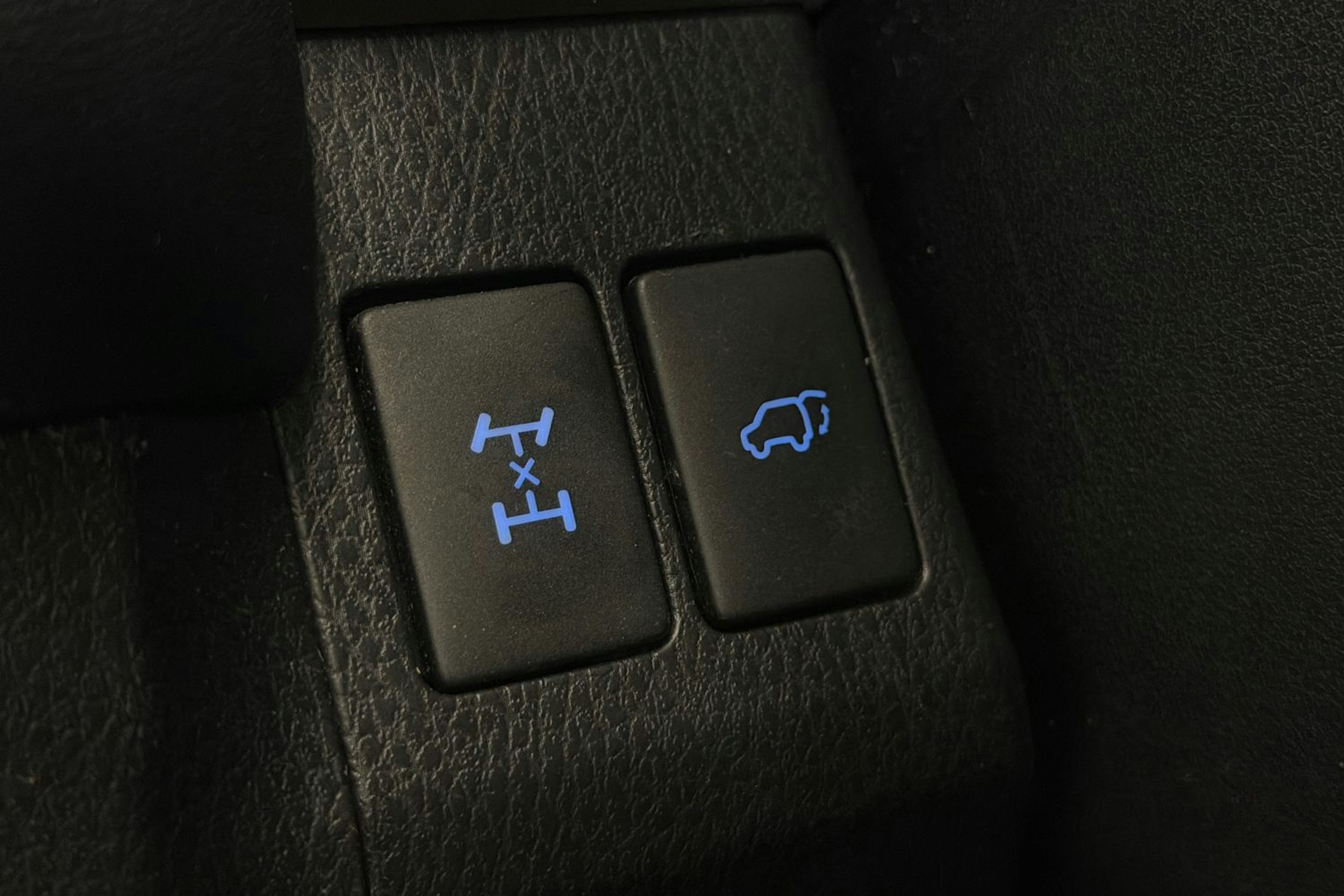 musta Toyota RAV4 2013 kuva 17.