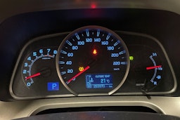 Harmaa Toyota RAV4 2013 kuva 16.