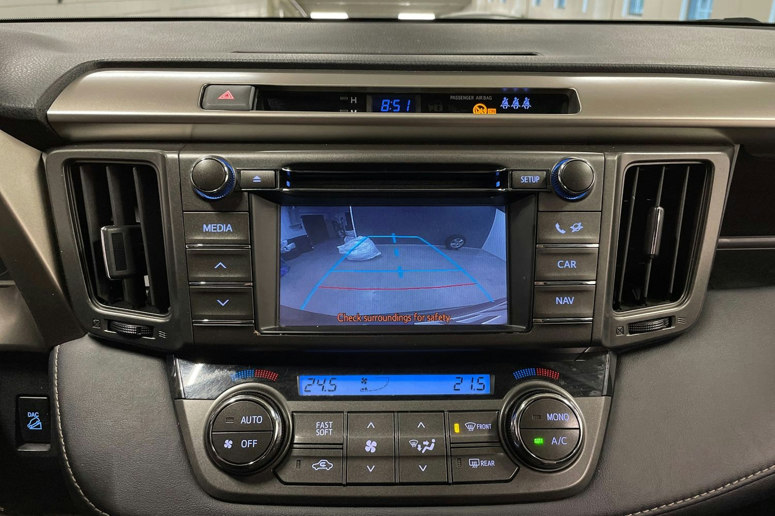 Harmaa Toyota RAV4 2013 kuva 19.