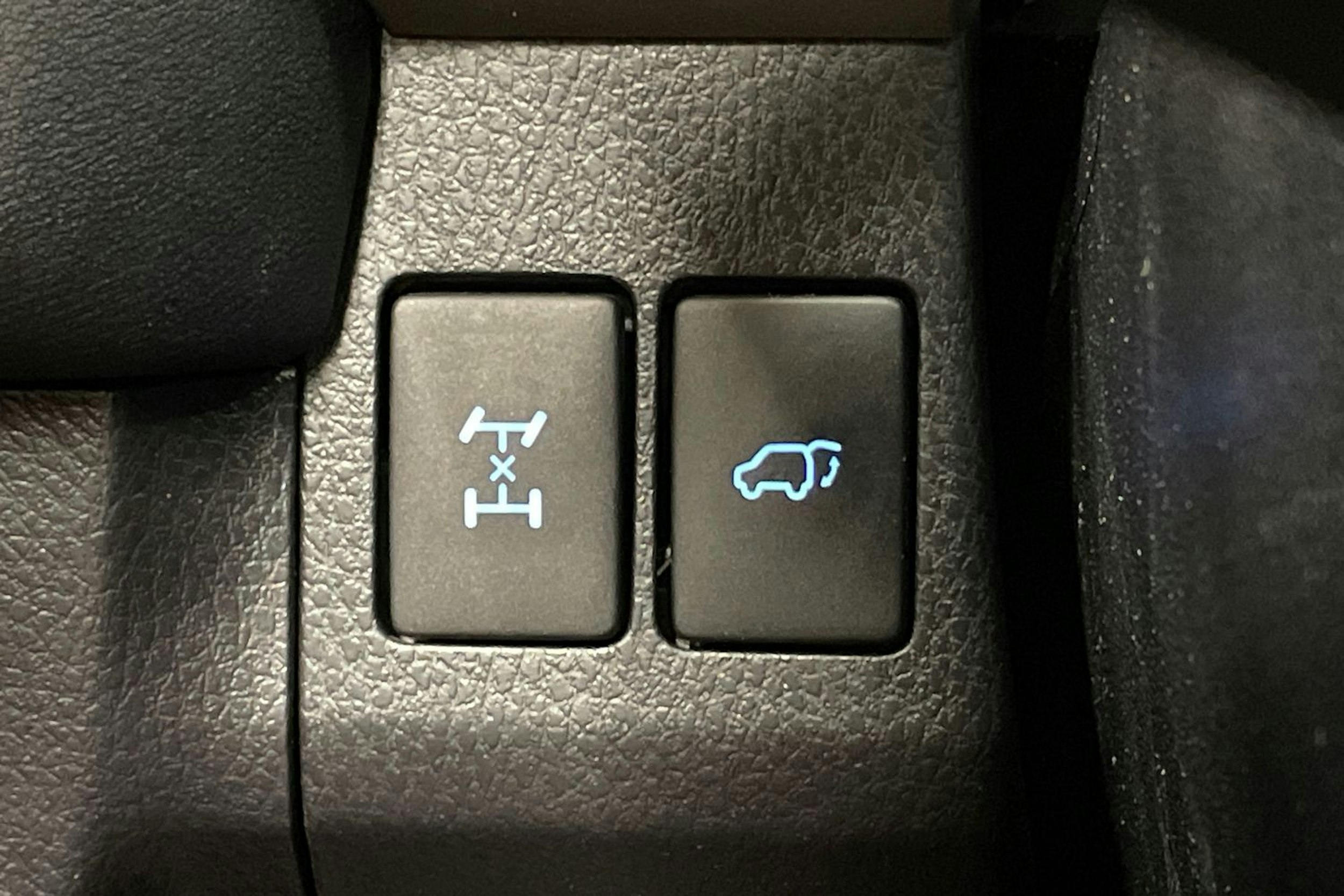 Harmaa Toyota RAV4 2013 kuva 23.