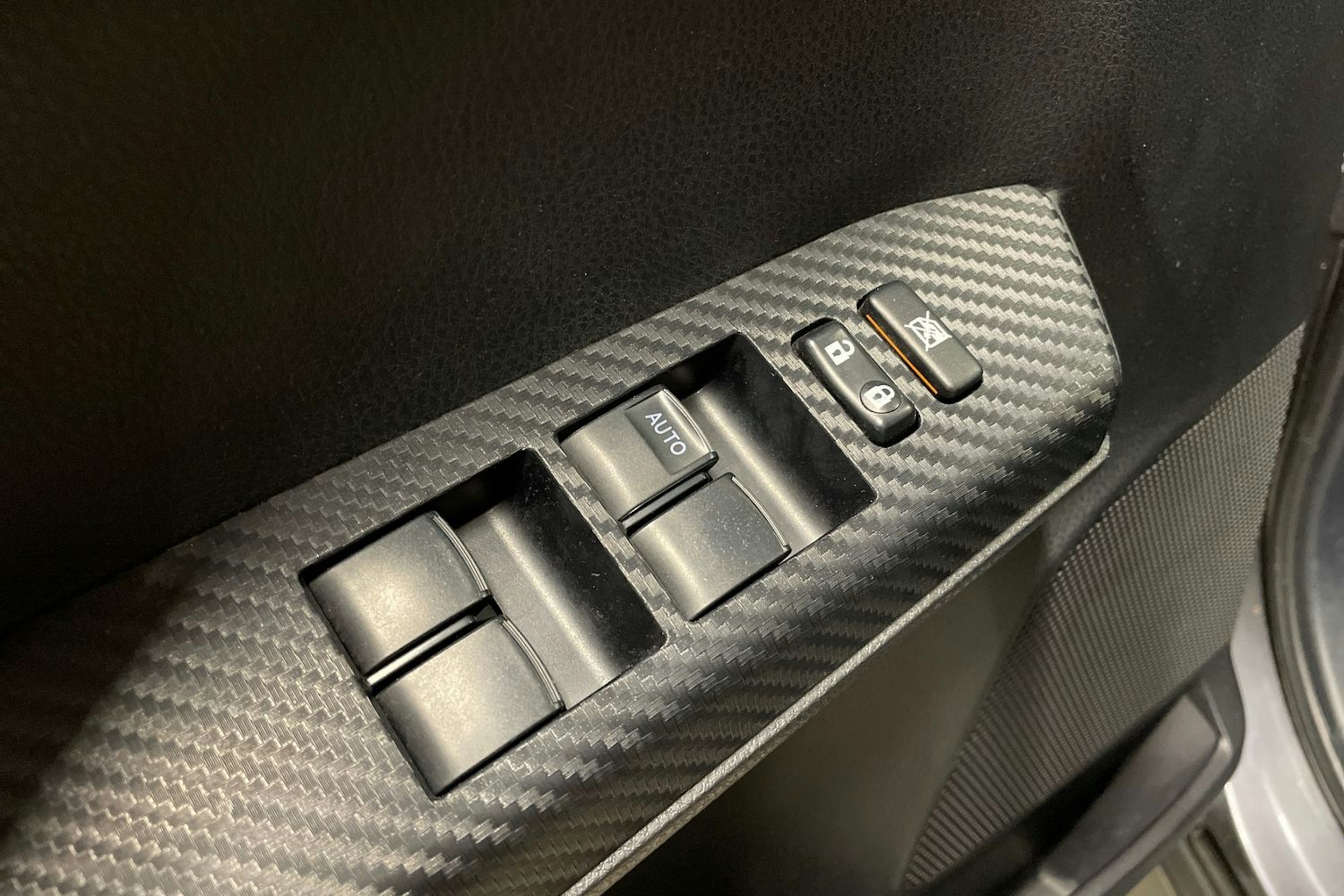 Harmaa Toyota RAV4 2013 kuva 26.