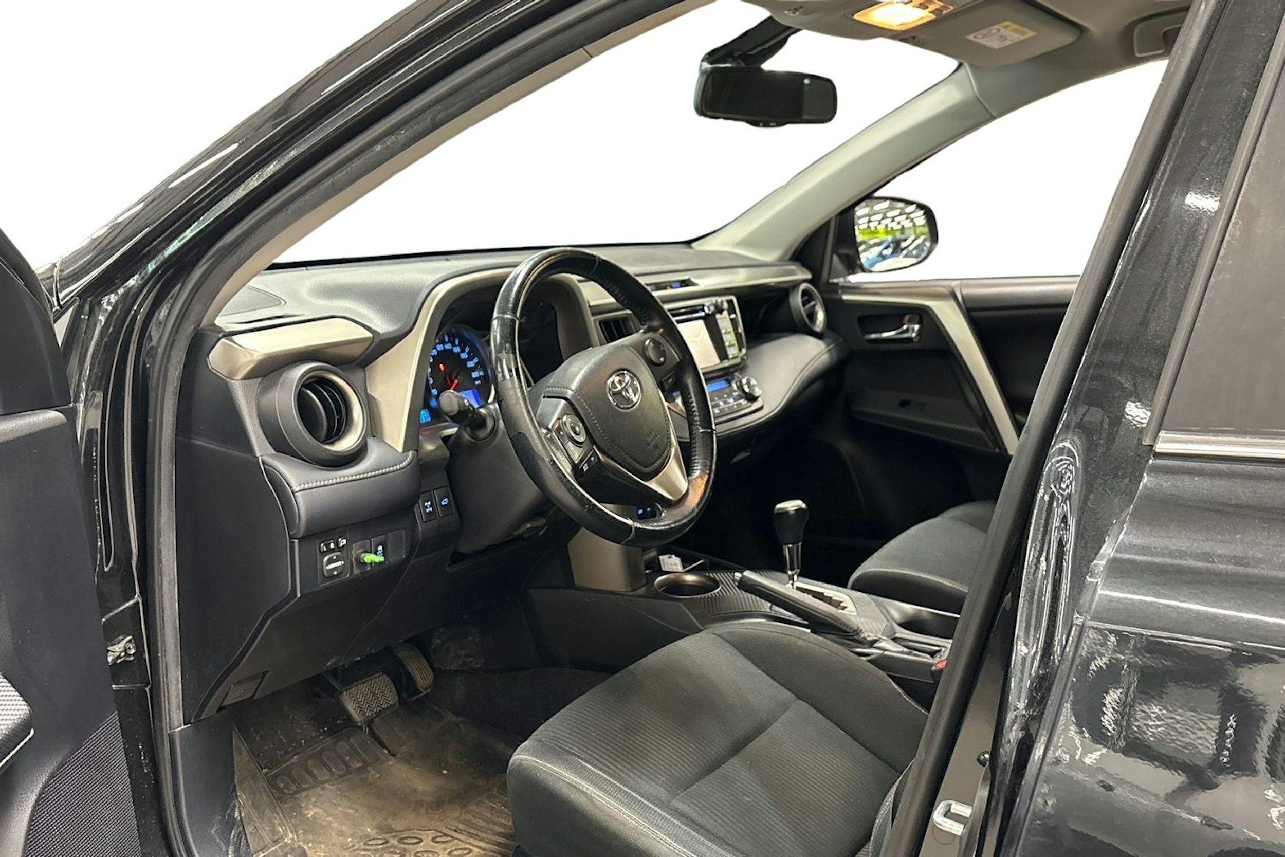 musta Toyota RAV4 2013 kuva 3.