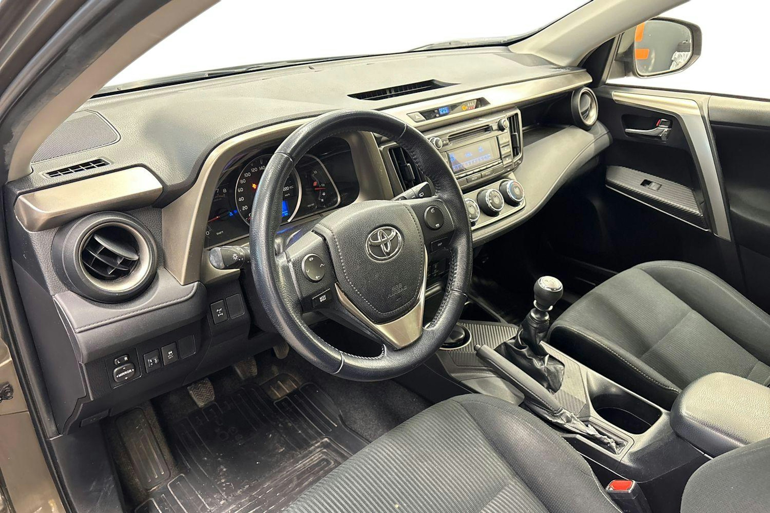 ruskea (beige) Toyota RAV4 2013 kuva 7.