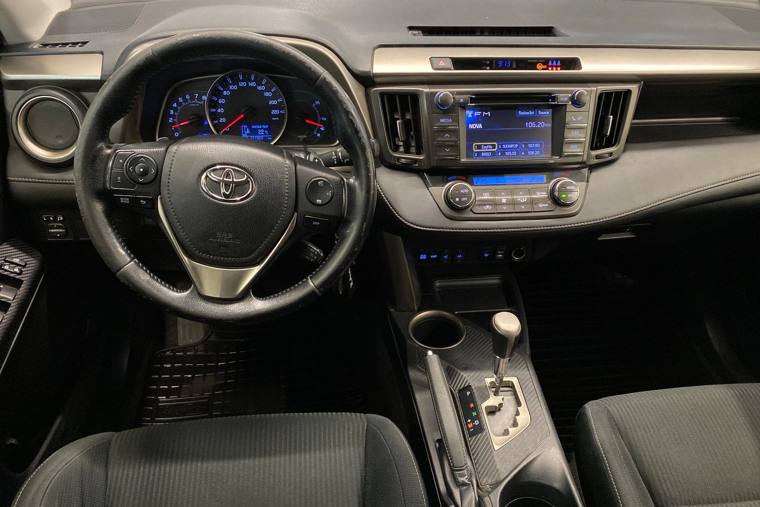 harmaa Toyota RAV4 2013 kuva 9.