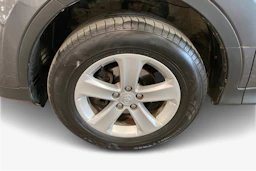 harmaa Toyota RAV4 2013 kuva 12.