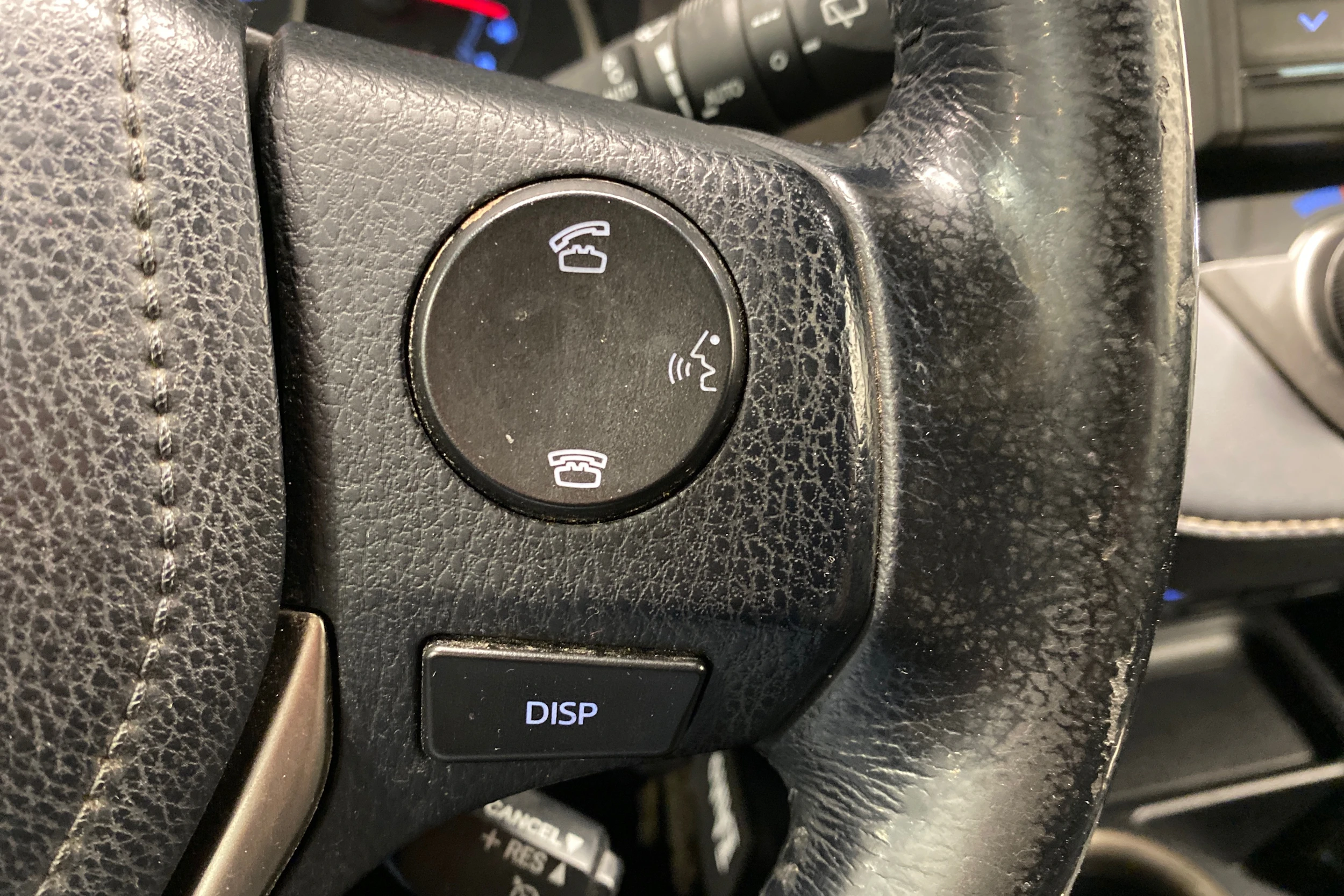 harmaa Toyota RAV4 2013 kuva 30.