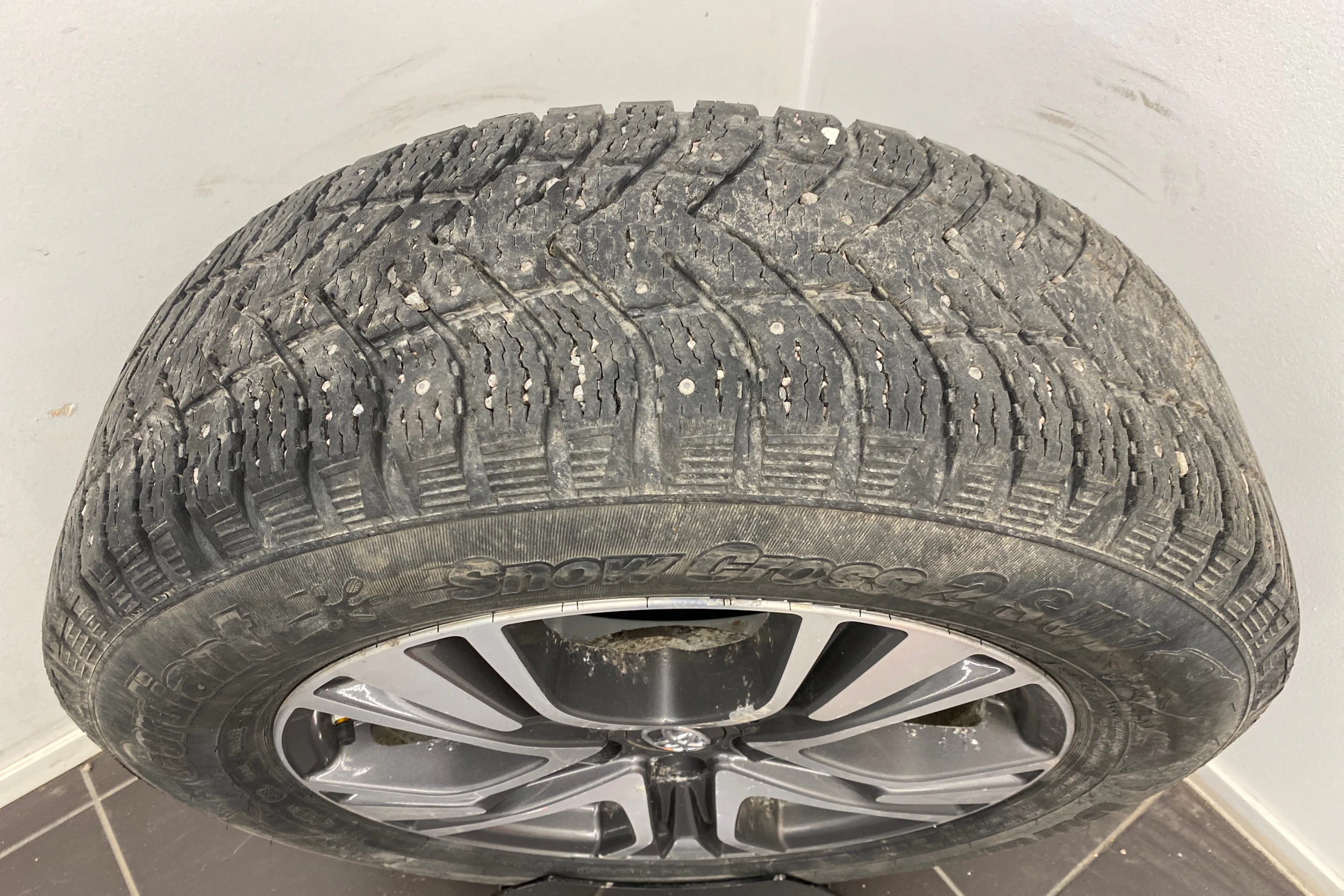 harmaa Toyota RAV4 2013 kuva 33.