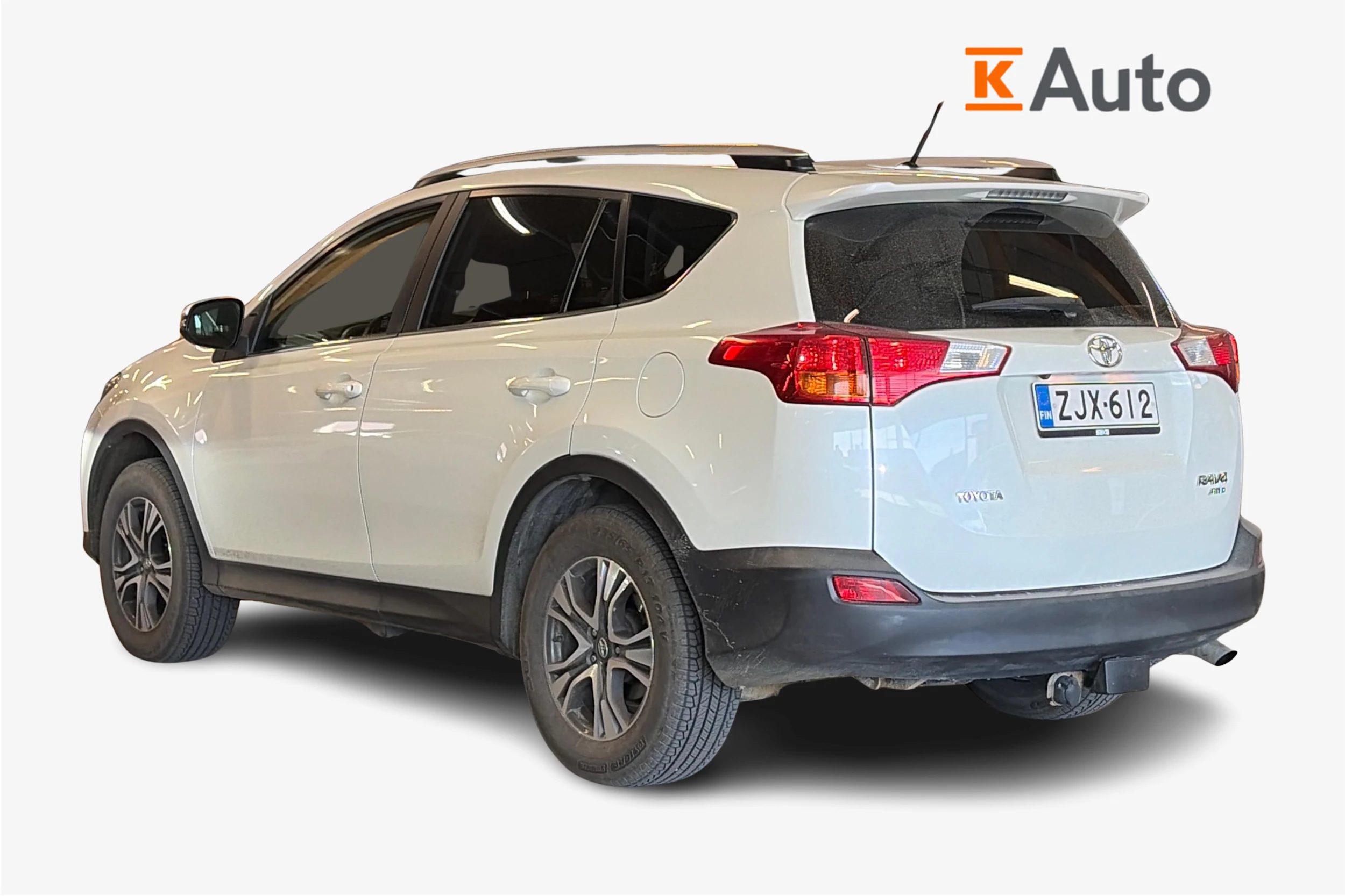 valkoinen Toyota RAV4 2013 kuva 2.