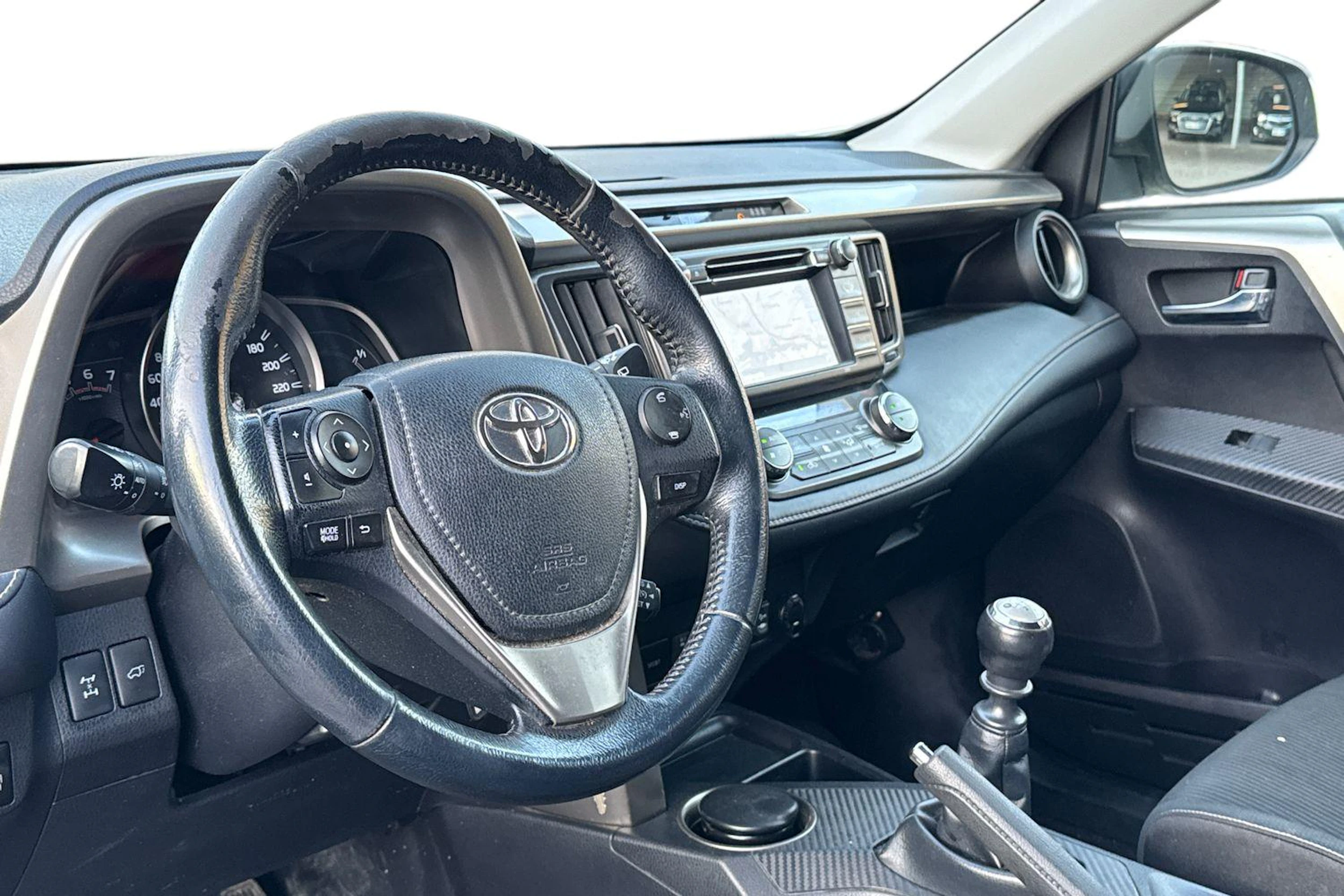 valkoinen Toyota RAV4 2014 kuva 3.