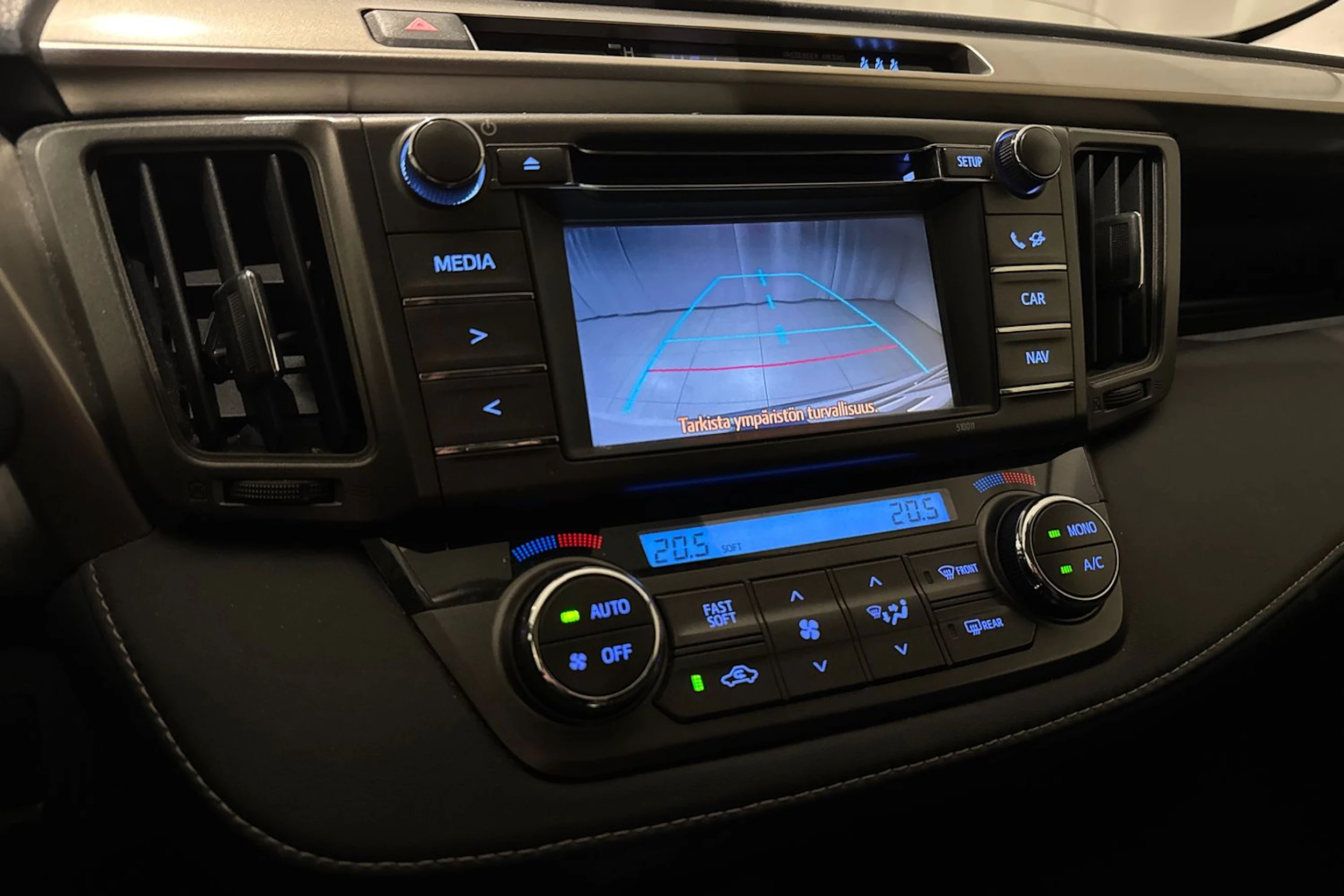 valkoinen Toyota RAV4 2014 kuva 21.