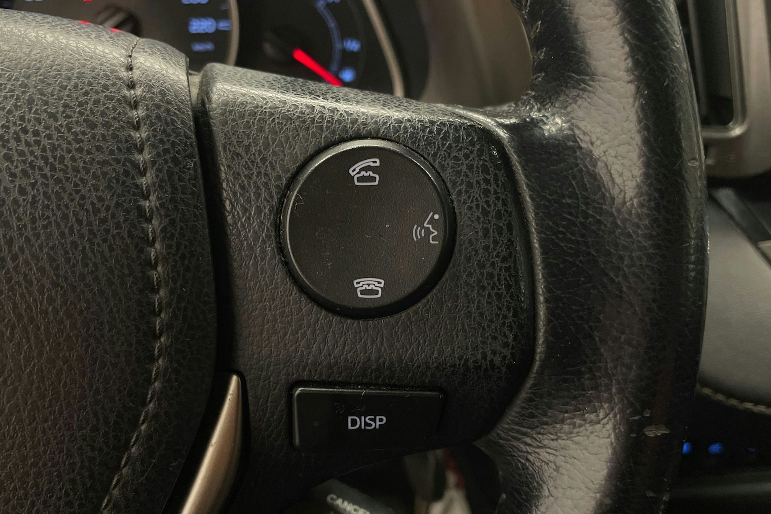 Harmaa Toyota RAV4 2014 kuva 18.