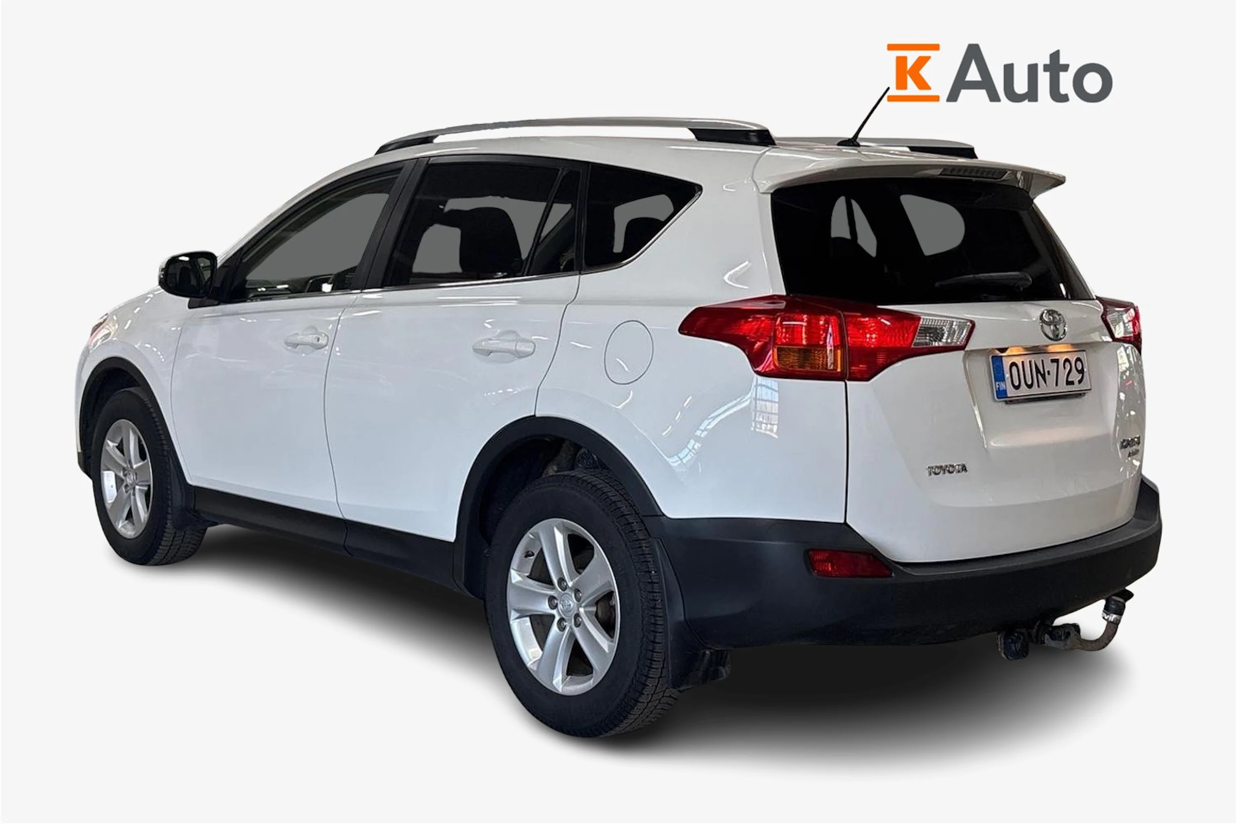 Valkoinen Toyota RAV4 2014 kuva 2.
