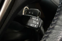 Valkoinen Toyota RAV4 2014 kuva 22.