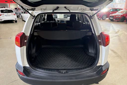 Valkoinen Toyota RAV4 2014 kuva 23.