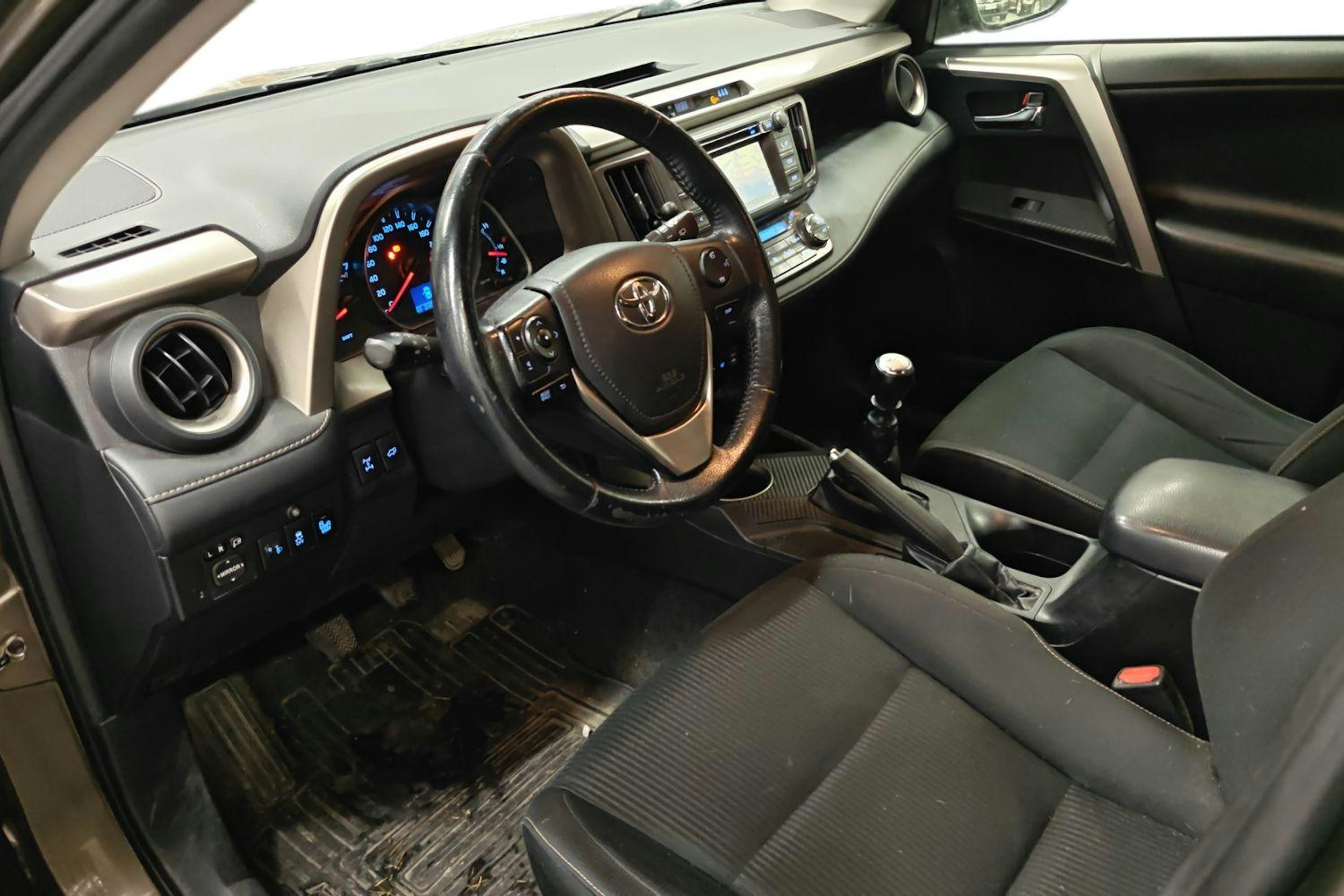 ruskea (beige) Toyota RAV4 2014 kuva 3.