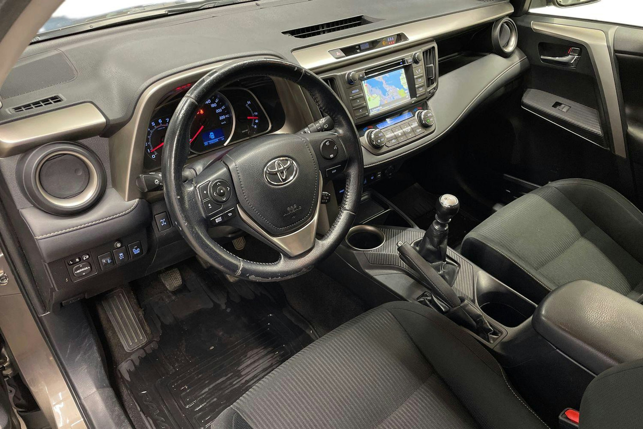 ruskea (beige) Toyota RAV4 2014 kuva 7.