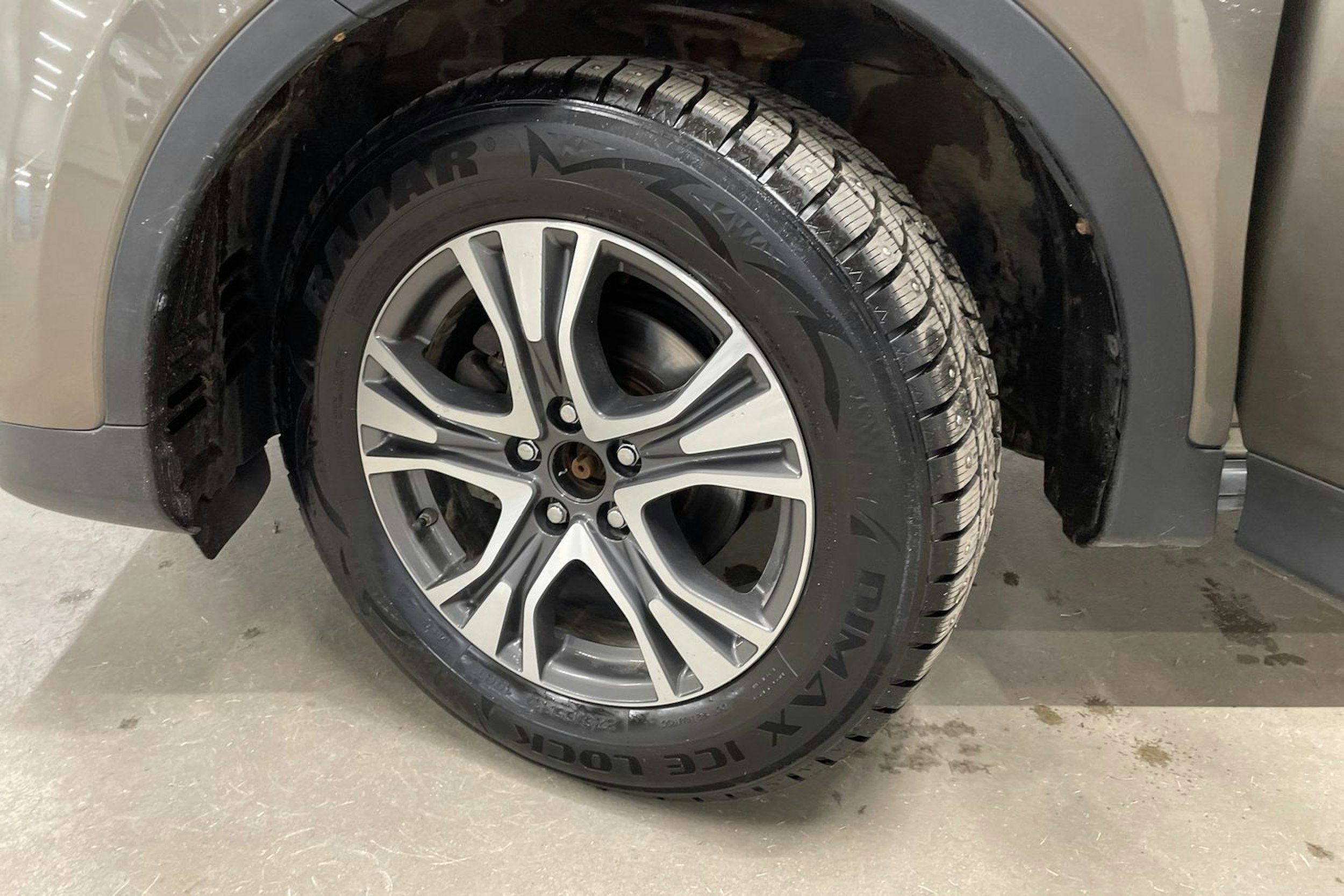 ruskea (beige) Toyota RAV4 2014 kuva 13.