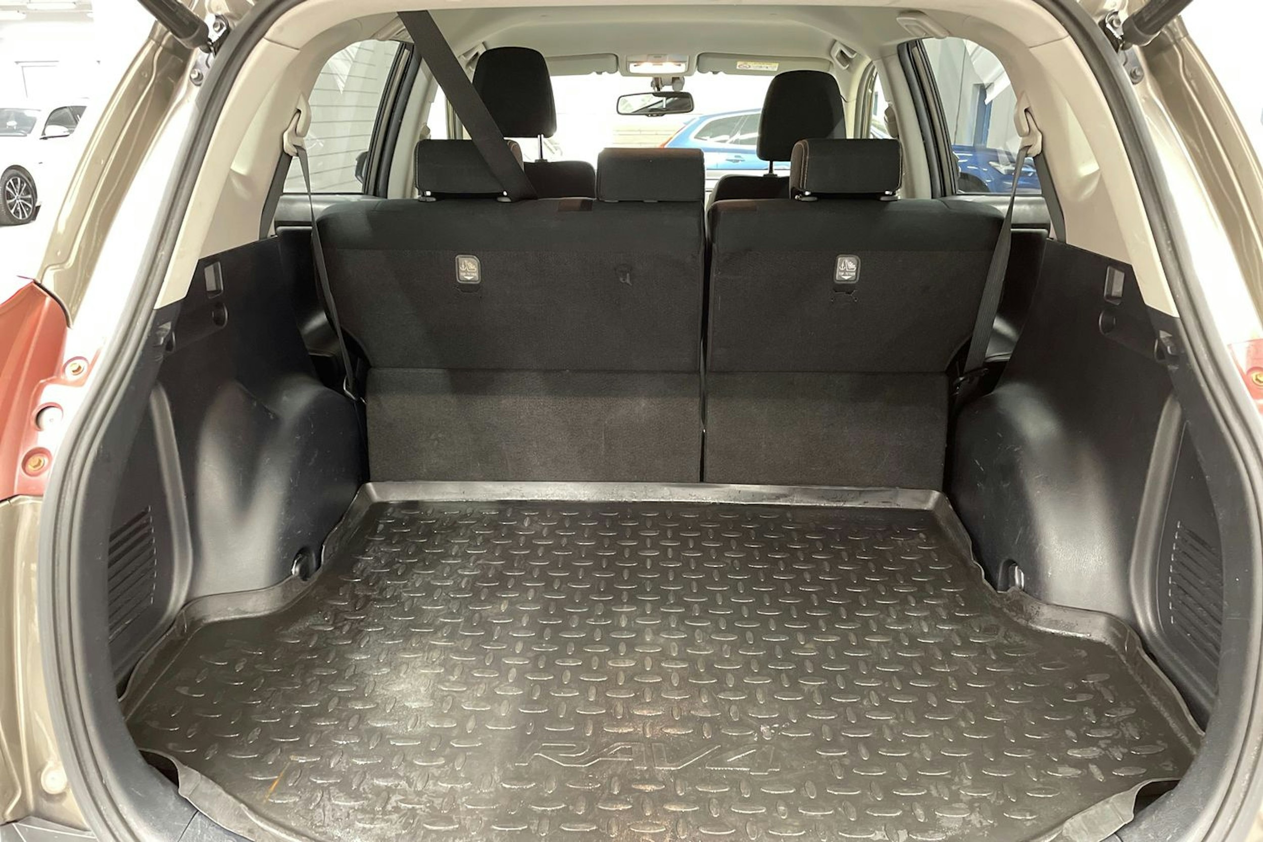 ruskea (beige) Toyota RAV4 2014 kuva 15.