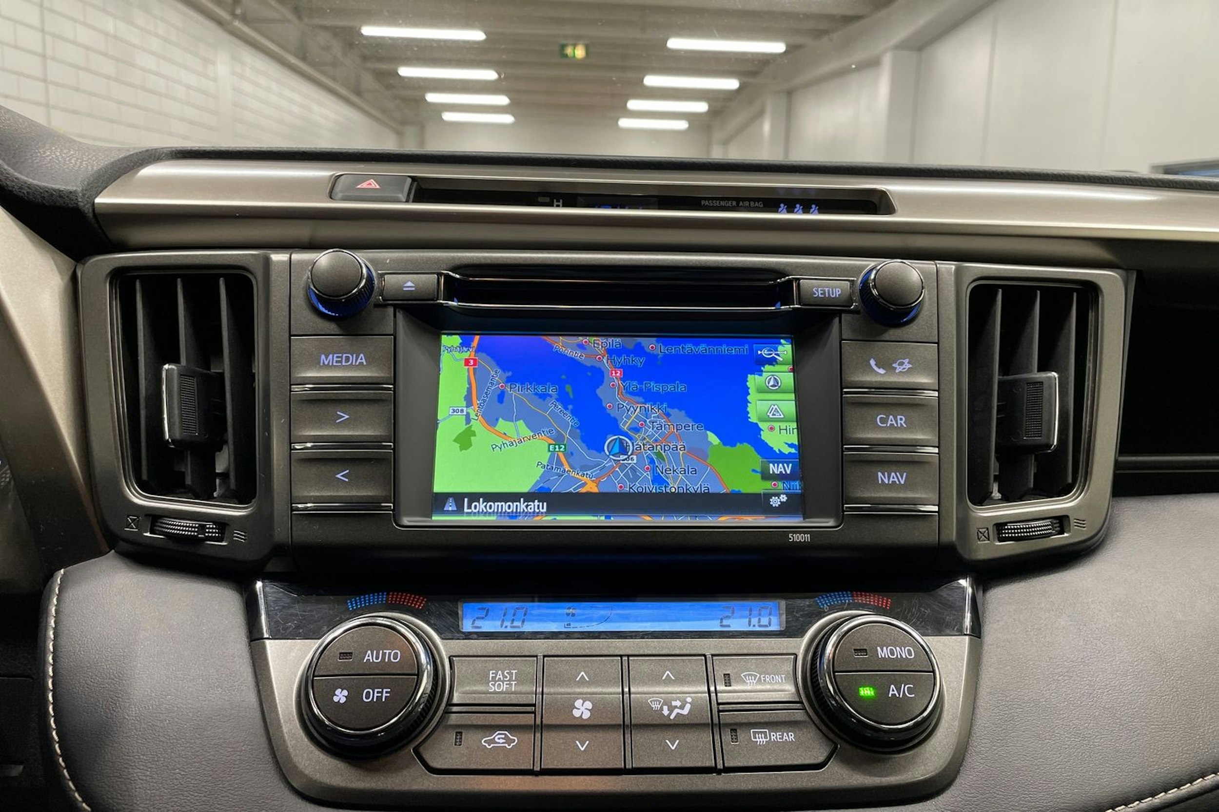 ruskea (beige) Toyota RAV4 2014 kuva 18.