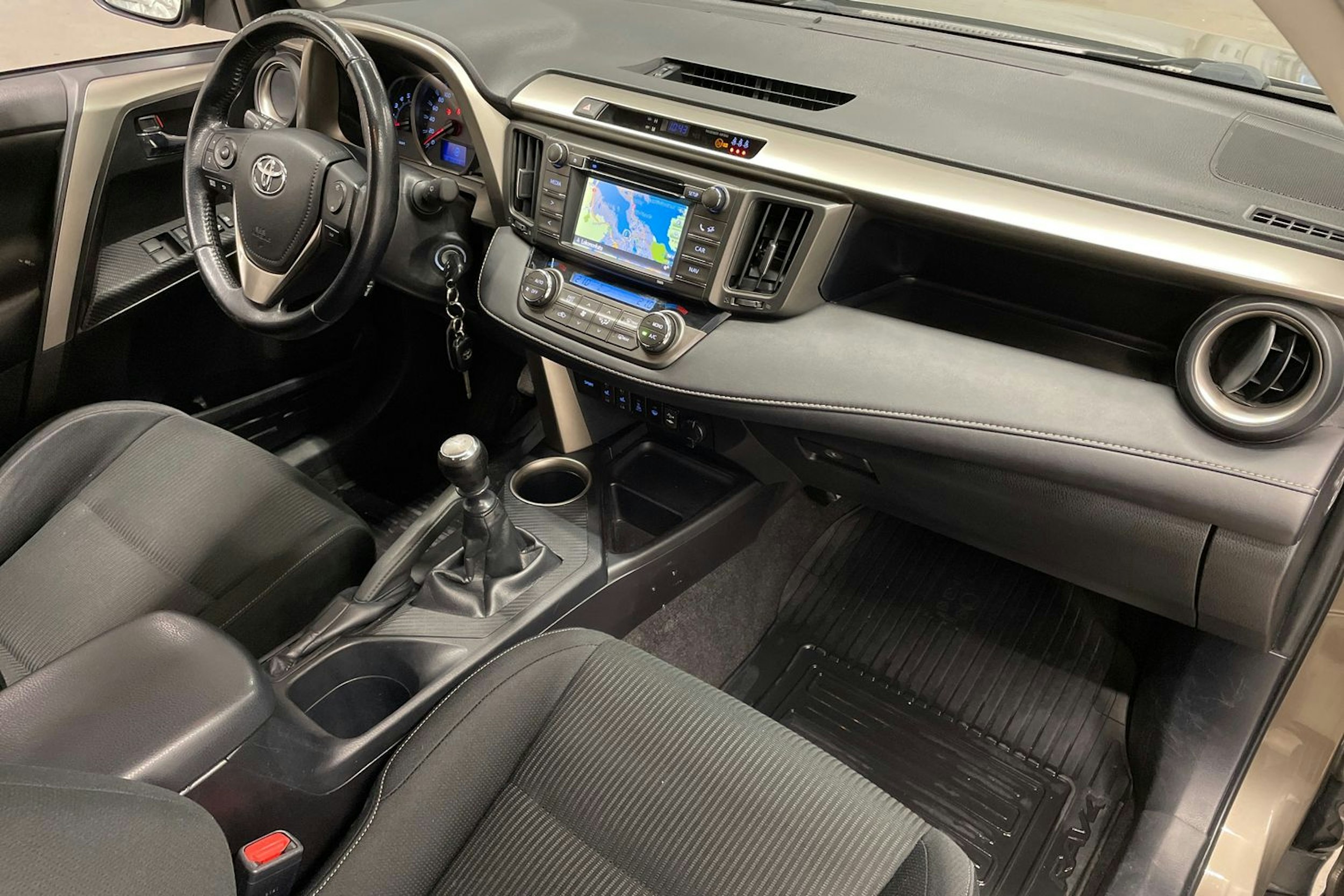 ruskea (beige) Toyota RAV4 2014 kuva 26.