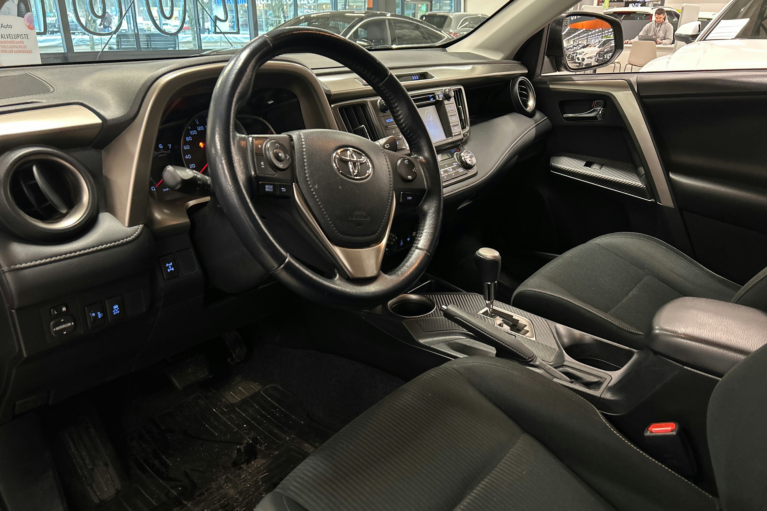 harmaa Toyota RAV4 2014 kuva 3.