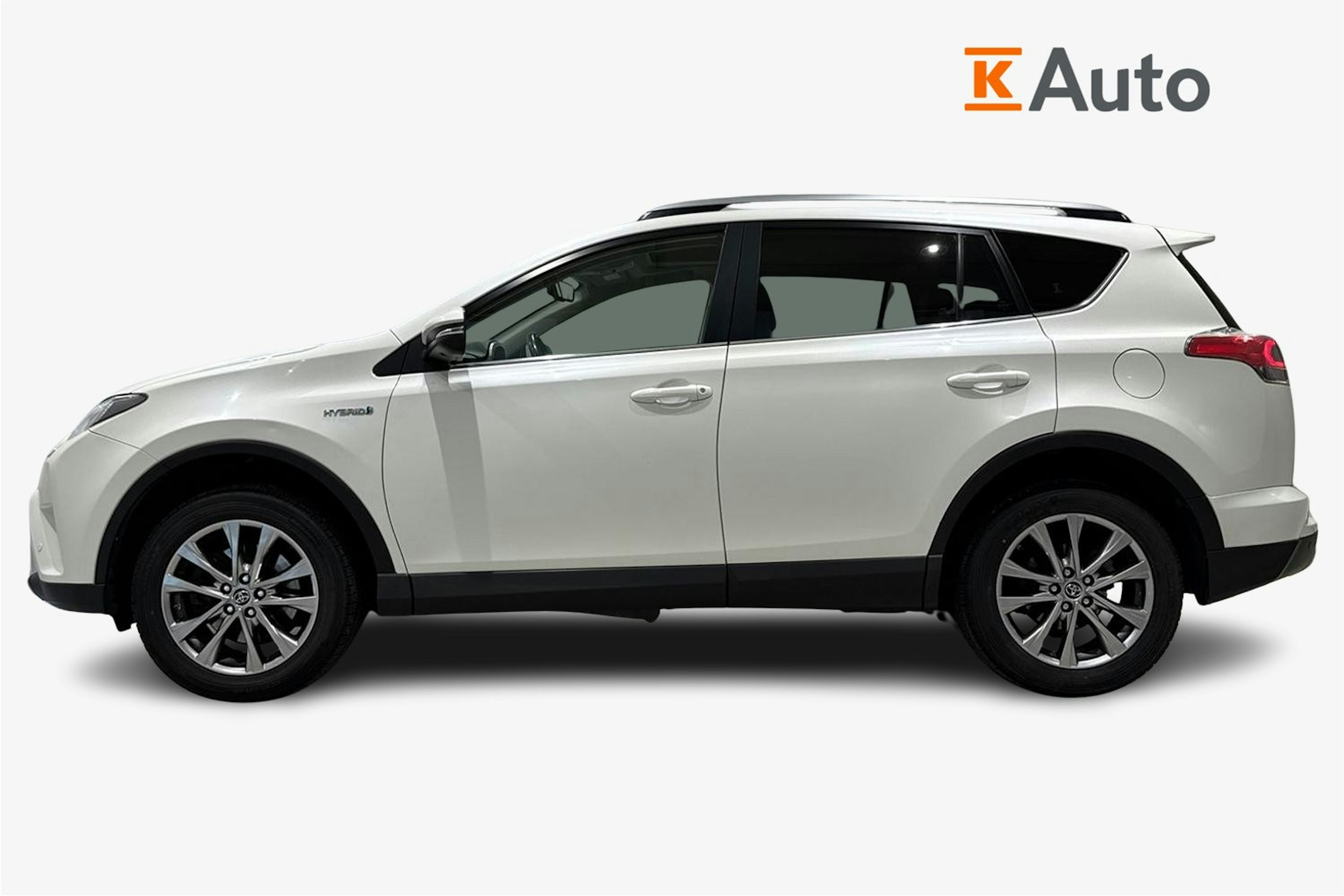 valkoinen Toyota RAV4 2016 kuva 6.