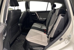 valkoinen Toyota RAV4 2016 kuva 10.