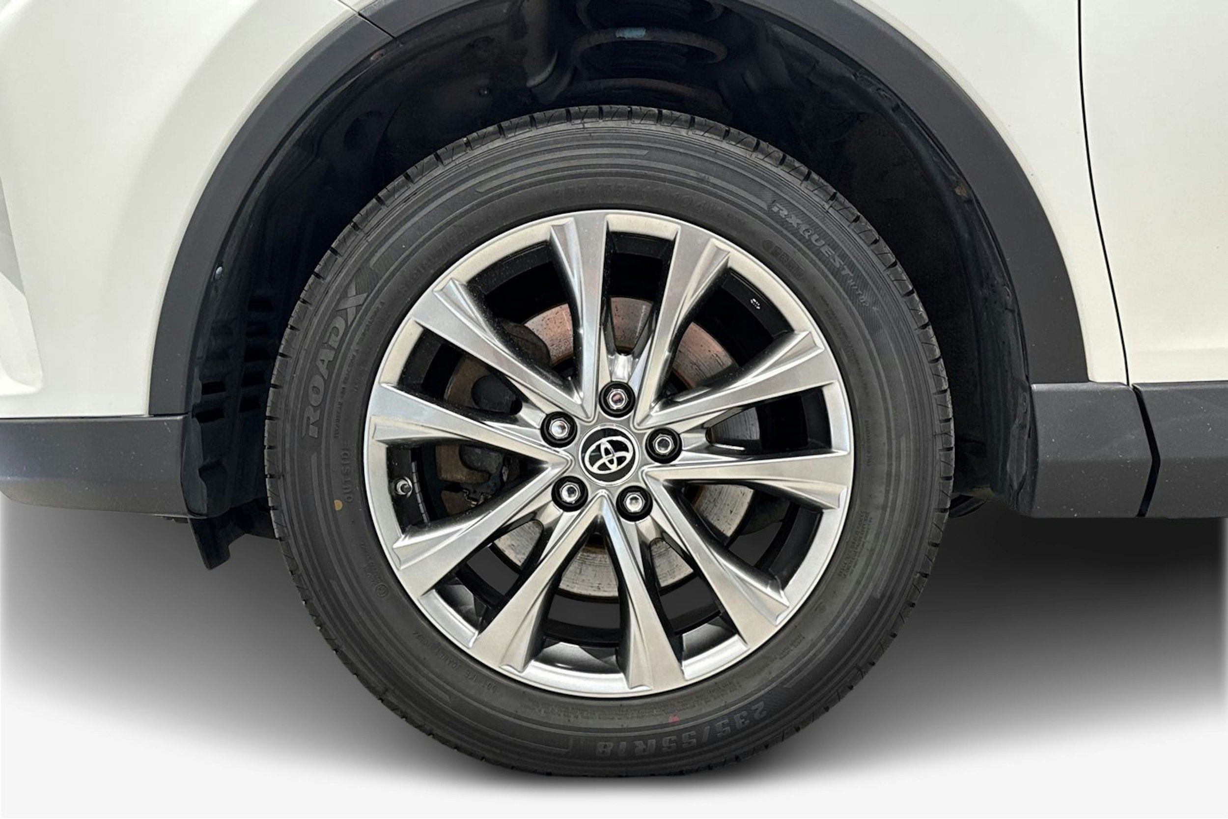 valkoinen Toyota RAV4 2016 kuva 11.