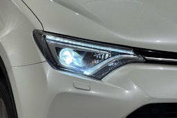 valkoinen Toyota RAV4 2016 kuva 14.