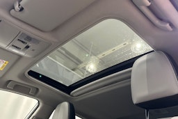 valkoinen Toyota RAV4 2016 kuva 16.