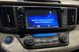 valkoinen Toyota RAV4 2016 kuva 23.