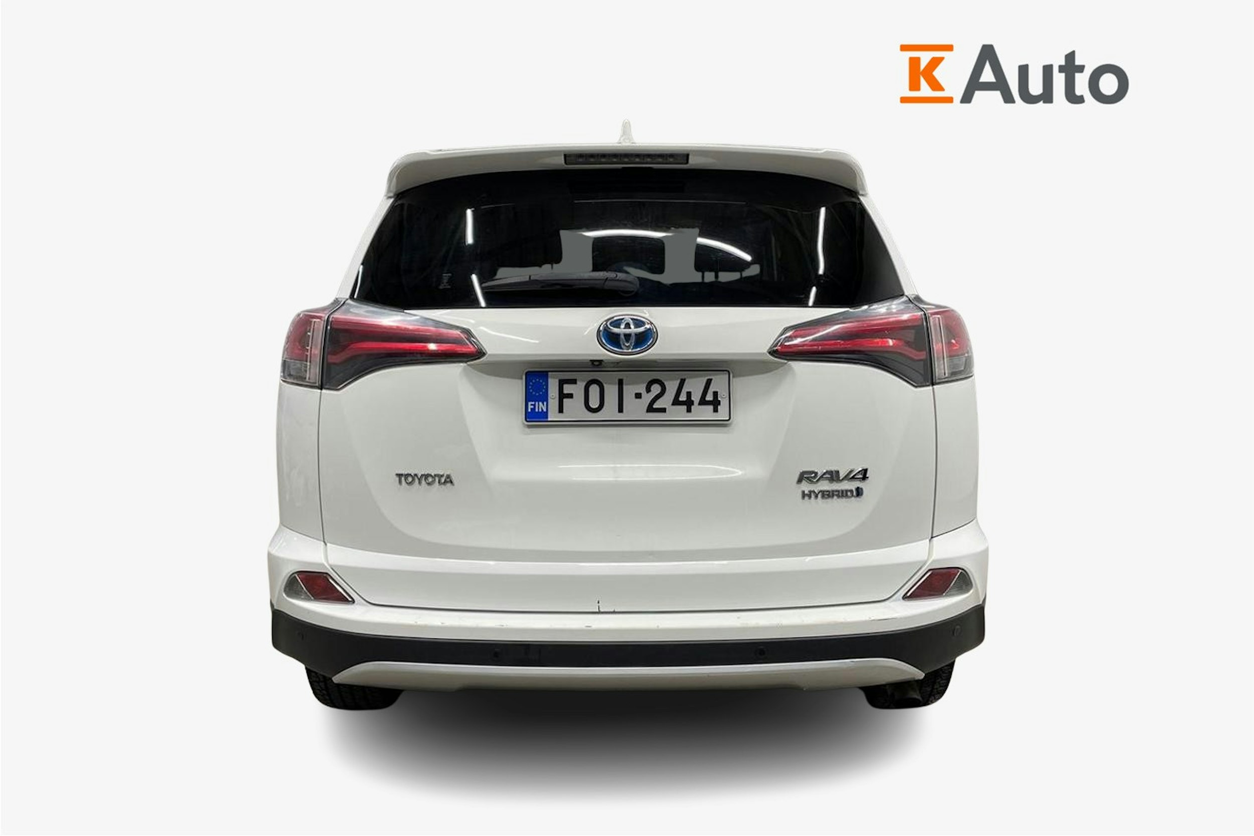 Valkoinen Toyota RAV4 2016 kuva 3.