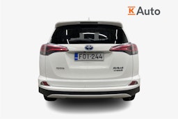 Valkoinen Toyota RAV4 2016 kuva 3.