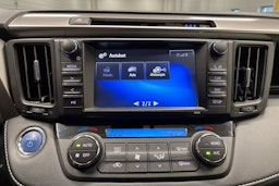 Valkoinen Toyota RAV4 2016 kuva 20.